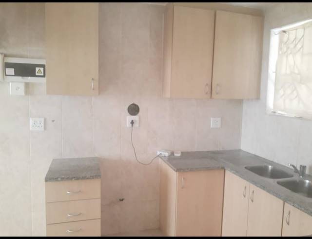 1 BEDROOM PROPERTY TO RENT IN OVERPORT
